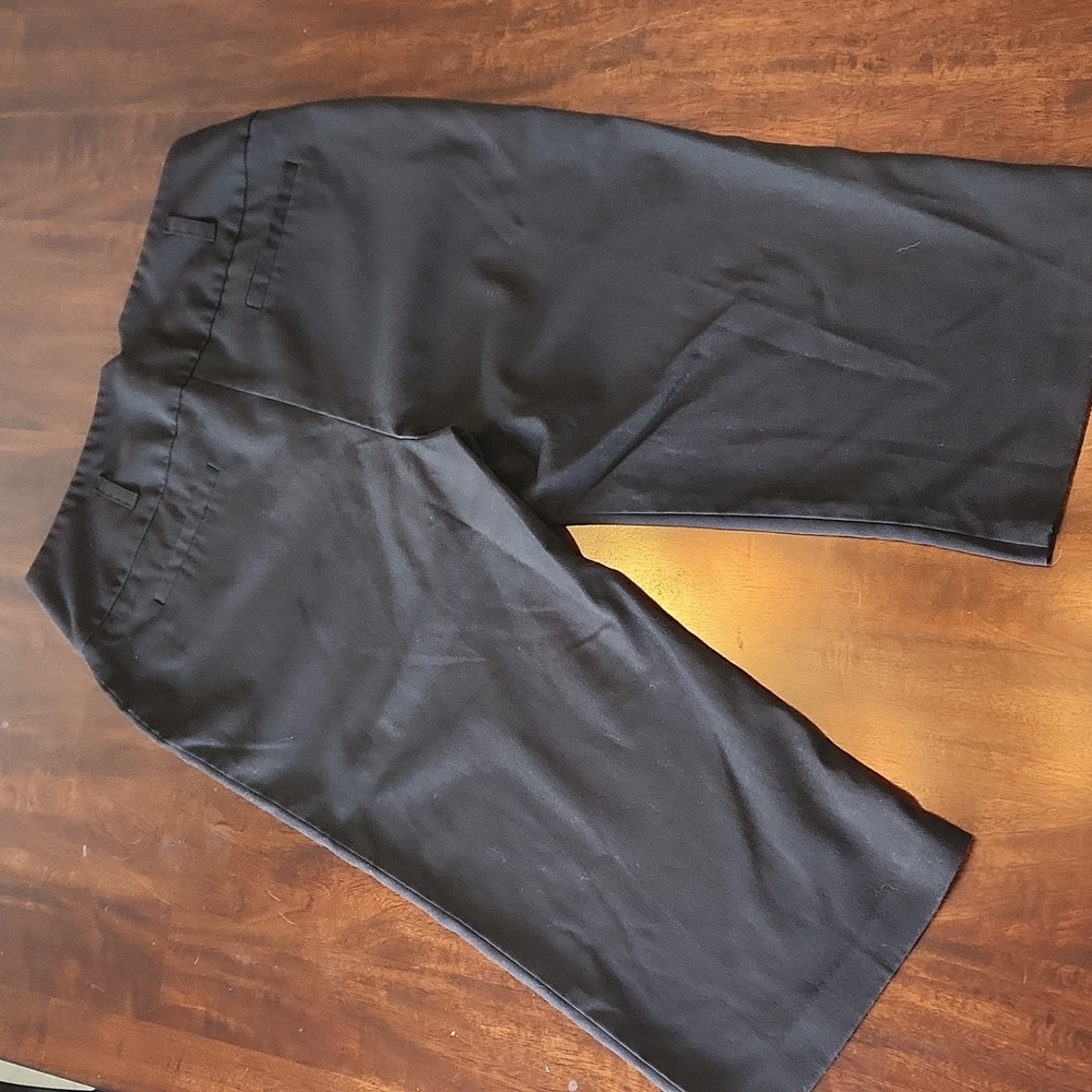 First Option, black capri - Picture 7 of 8